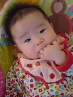 2012年5月23 誕生　宗形理央ちゃん [2008年12月7日ご結婚 宗形隆広・望様ご夫妻の長女]